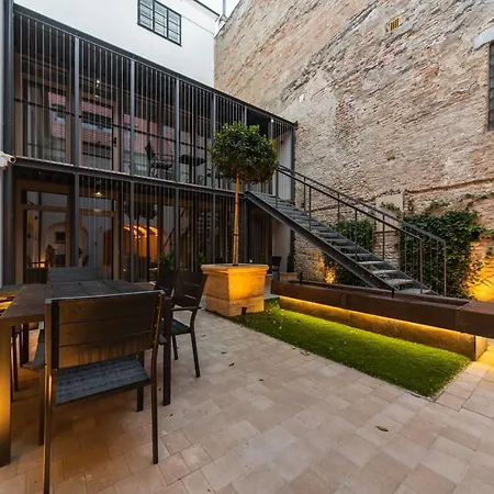 R12 Apartment