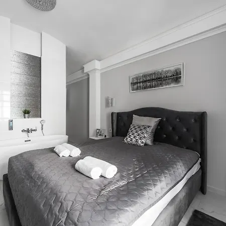 R12 Apartment