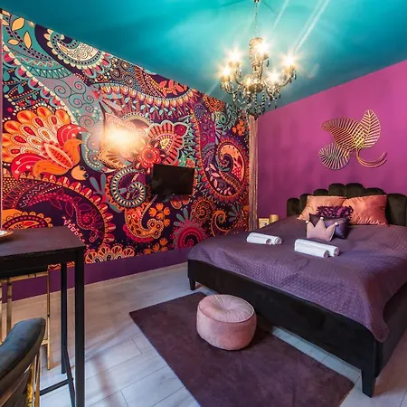 Apartment R12