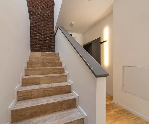 Apartment R12